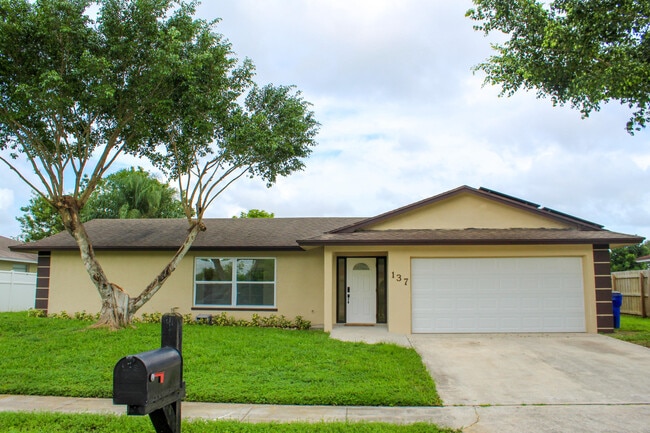property at 137 Alcazar St