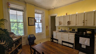 346 S Rose St in Kalamazoo, MI - Building Photo - Building Photo