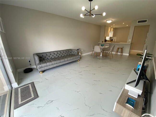 7743 SW 86th St in Miami, FL - Building Photo - Building Photo