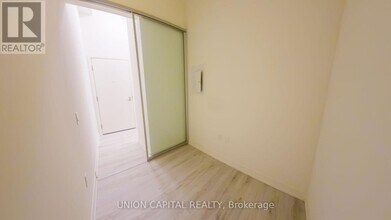 120 Broadway Ave in Toronto, ON - Building Photo - Building Photo