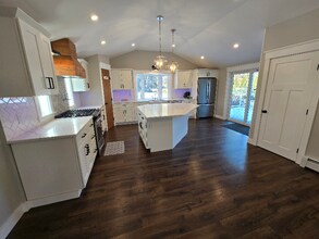 69 Carver Rd in Wareham, MA - Building Photo - Building Photo