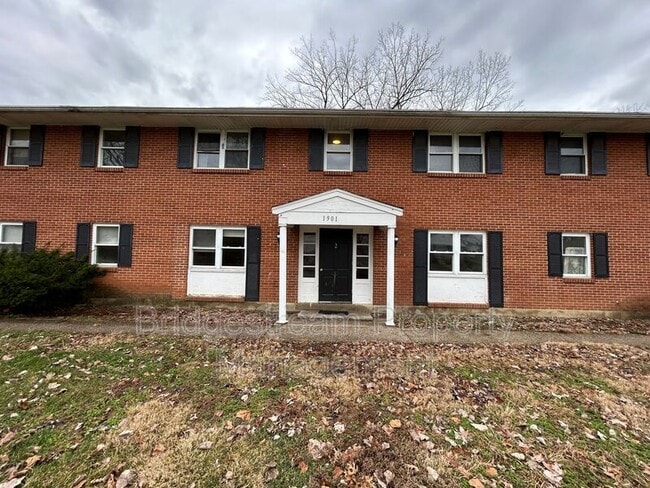 property at 1901 Hazel Ave