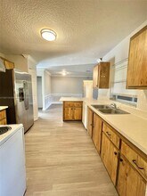 4718 Blue Pine Cir in Greenacres, FL - Foto de edificio - Building Photo