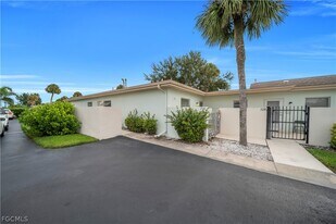 730 Joel Blvd in Lehigh Acres, FL - Building Photo