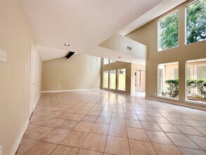 11530 Bellerive Dr in Houston, TX - Building Photo - Building Photo