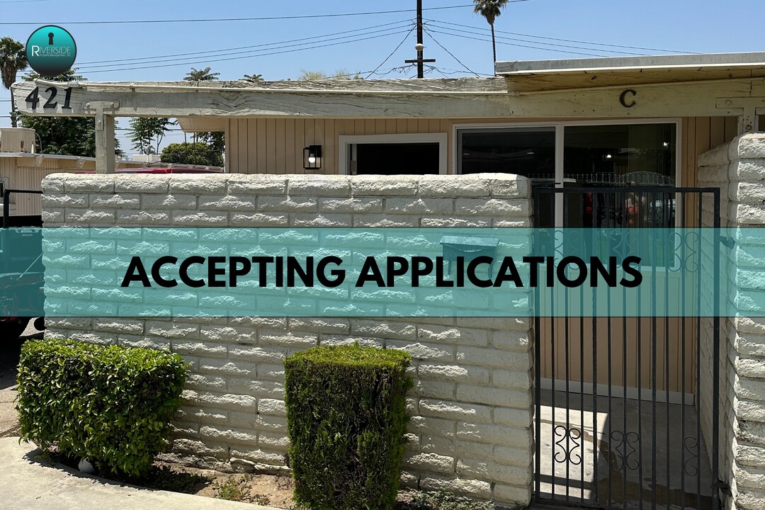 421 Glen St in Riverside, CA - Building Photo
