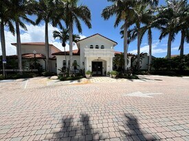 218 Villa Cir in Boynton Beach, FL - Building Photo