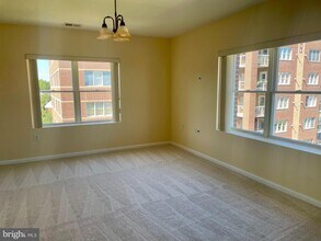 12251 Roundwood Rd in Timonium, MD - Building Photo - Building Photo