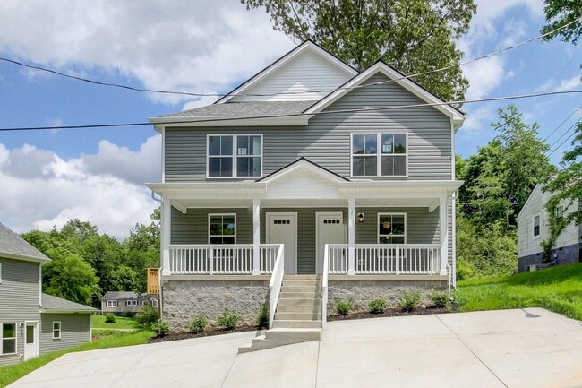 property at 923 Woody Hills Dr