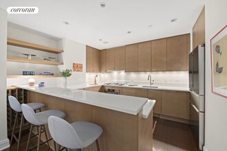 230 W 78th St in New York, NY - Building Photo - Building Photo