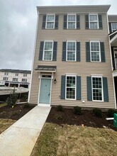 7057 Dunton Rd in Chesterfield, VA - Building Photo - Building Photo