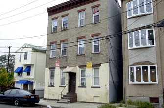 8 Kent St in Newark, NJ - Building Photo - Building Photo