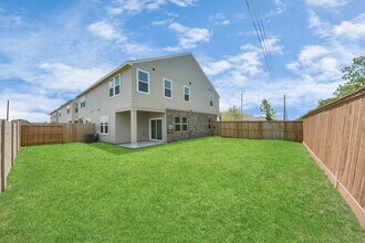 10303 Rosemary in Rosharon, TX - Building Photo - Building Photo