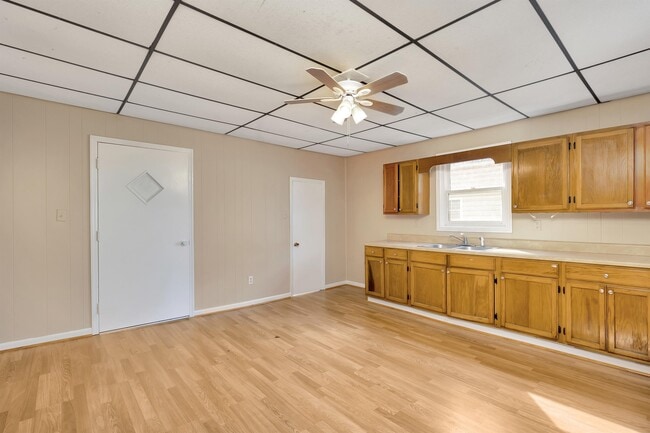 423 Chestnut Ave in Anniston, AL - Foto de edificio - Building Photo