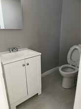 21 Prince Ave, Unit 3 in Lowell, MA - Building Photo - Building Photo