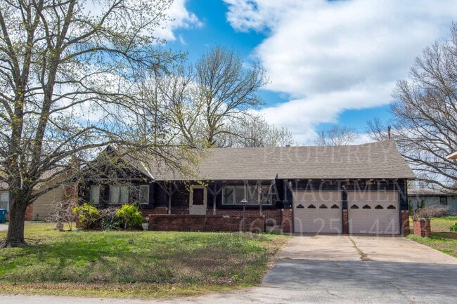 property at 106 S Overlook Dr
