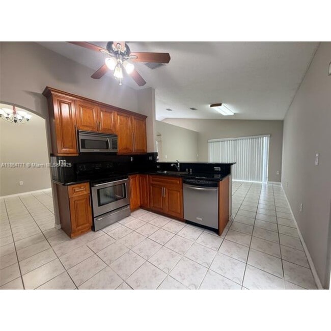 15801 SW 85th St in Miami, FL - Building Photo - Building Photo