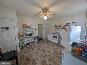 106 Walnut St in Coatesville, PA - Building Photo - Building Photo