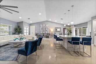 10082 Harbourtown Ct in Boca Raton, FL - Building Photo - Building Photo