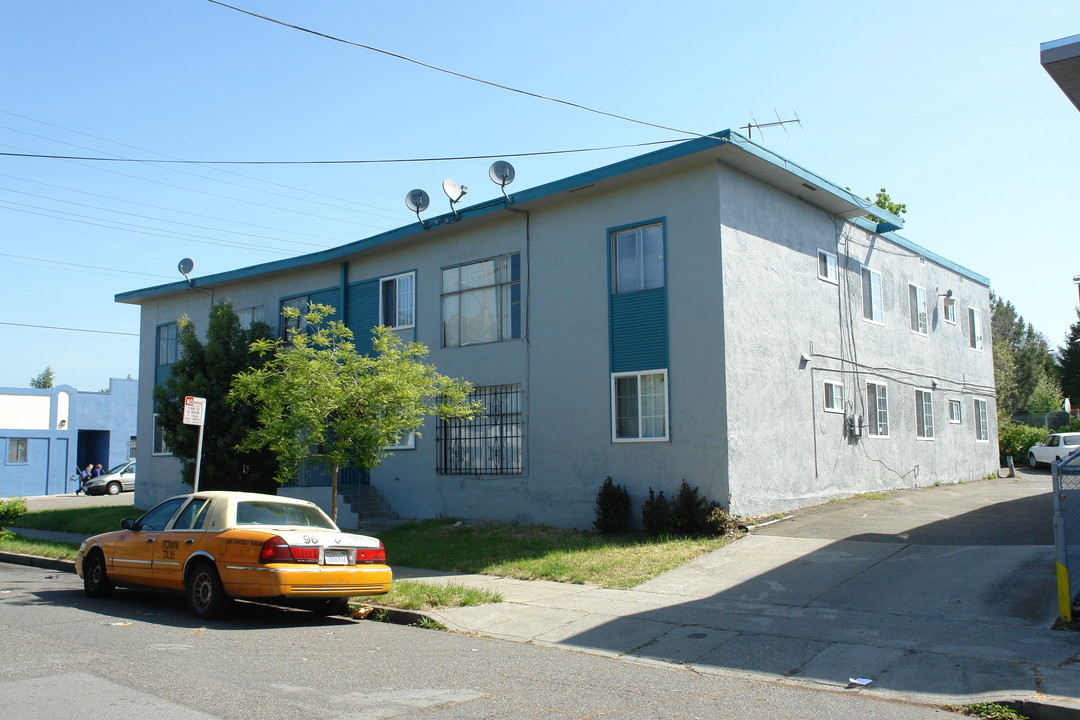 2201 Bonar St in Berkeley, CA - Foto de edificio