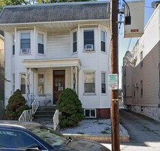 82 W 27th St in Bayonne, NJ - Building Photo - Building Photo