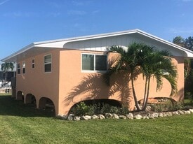 1635 Pandorea Ln in Big Pine Key, FL - Building Photo