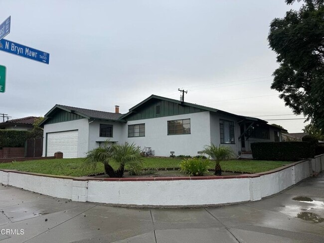 5651 N Bryn Mawr St in Ventura, CA - Foto de edificio - Building Photo