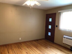 315 Myrtle Ave in Iowa City, IA - Building Photo - Building Photo
