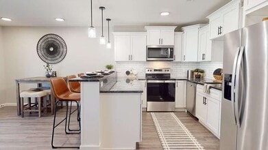 The Woods Townhomes in Springfield, MO - Building Photo - Building Photo