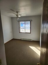 600 Ravenswood Ct, Unit 8 in Cornell, WI - Building Photo - Building Photo