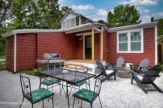 10 Marion Pl in Saratoga Springs, NY - Building Photo - Building Photo