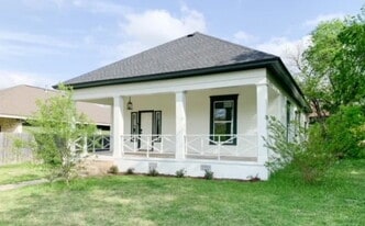 2204 Parrott Ave in Waco, TX - Building Photo