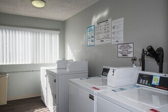 fai213 in Los Angeles, CA - Building Photo - Interior Photo