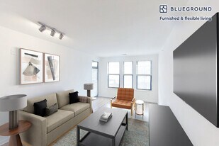 333 Great River Rd in Somerville, MA - Building Photo