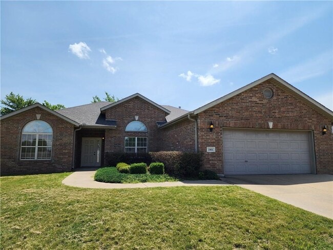 property at 1901 SW Elington St