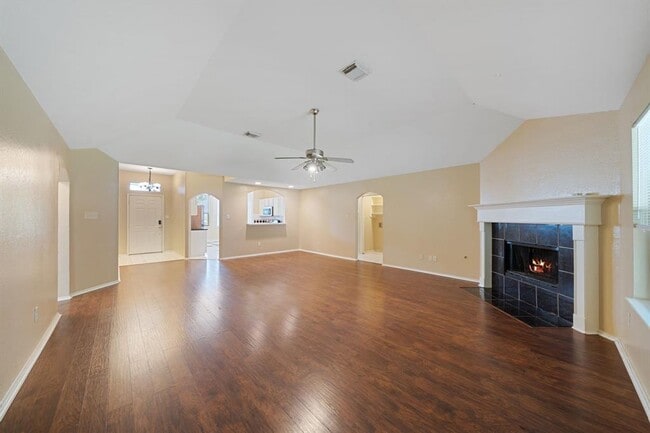 19411 Stamford Dr in Tomball, TX - Building Photo - Building Photo