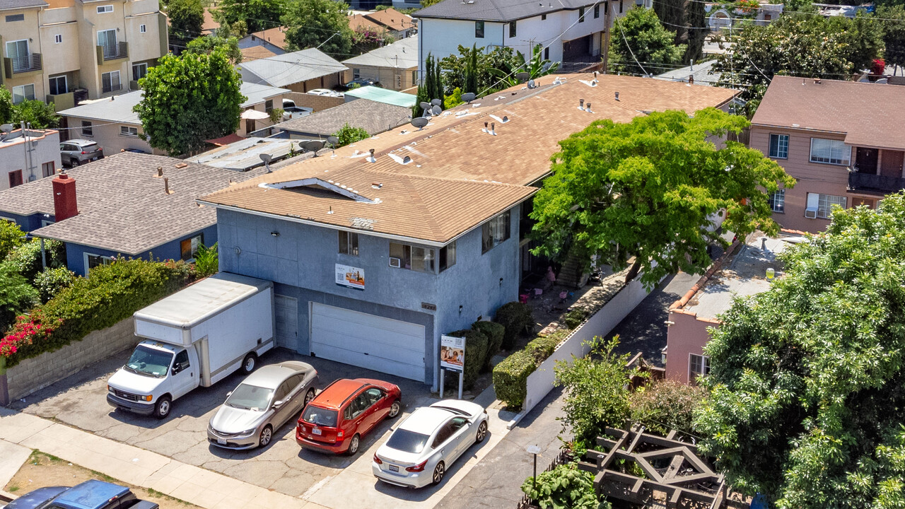 14248 Gilmore St in Van Nuys, CA - Building Photo