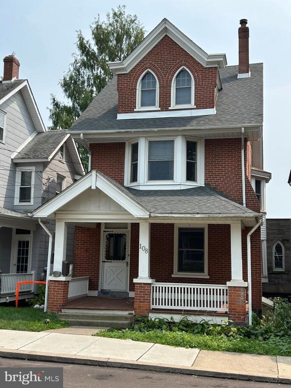 property at 108 Green St