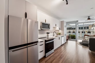 167 W Kinzie St in Chicago, IL - Building Photo - Building Photo