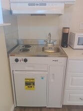 560 Cardiff St in San Diego, CA - Building Photo - Building Photo