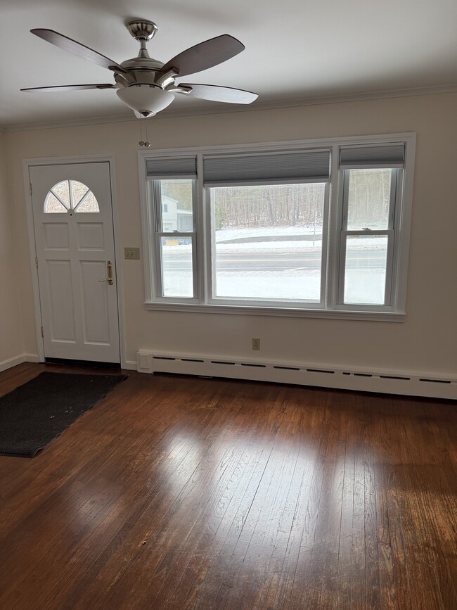 239 N King St in Northampton, MA - Foto de edificio - Building Photo