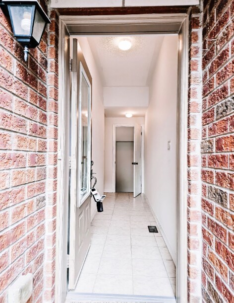 11 Telegraph St in Brampton, ON - Building Photo - Building Photo