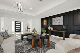 2415 Moss Hill Dr in Houston, TX - Building Photo - Building Photo