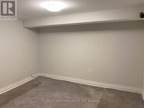 11 Hutton Ave in Toronto, ON - Building Photo - Building Photo