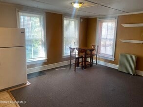 60 Court St in Saratoga Springs, NY - Building Photo - Building Photo