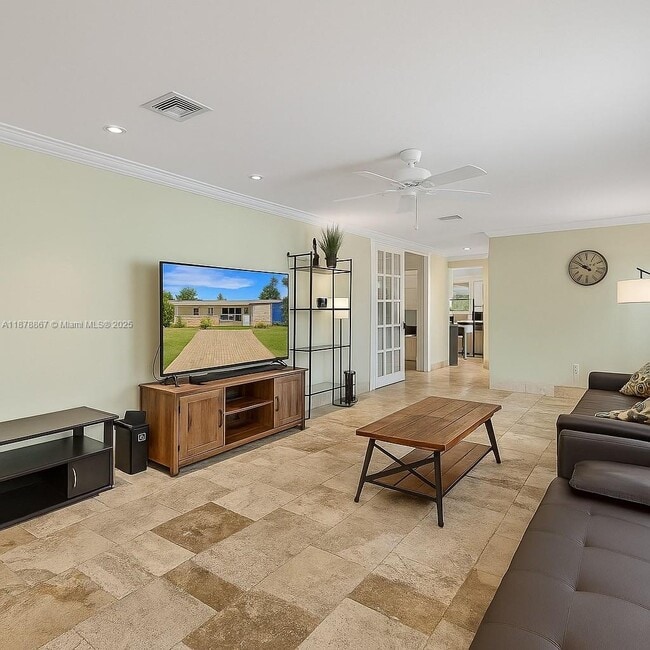 property at 1402 Urbino Ave
