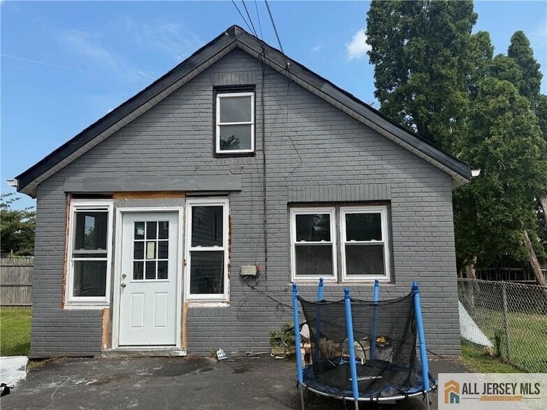 67 Foyer St, Unit 4 in Edison, NJ - Foto de edificio