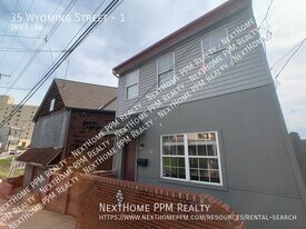 35 Wyoming St in Pittsburgh, PA - Building Photo