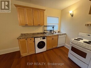 567 Pearson St in Newmarket, ON - Building Photo - Building Photo