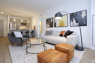 413 S Halsted St in Chicago, IL - Foto de edificio - Building Photo